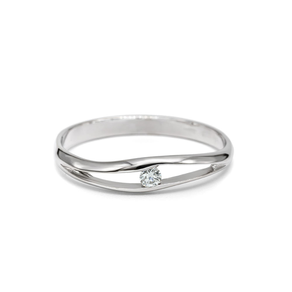 Petrals Calla fehérarany gyűrű két hullámos átfutó szár között egy briliáns gyémánttal.