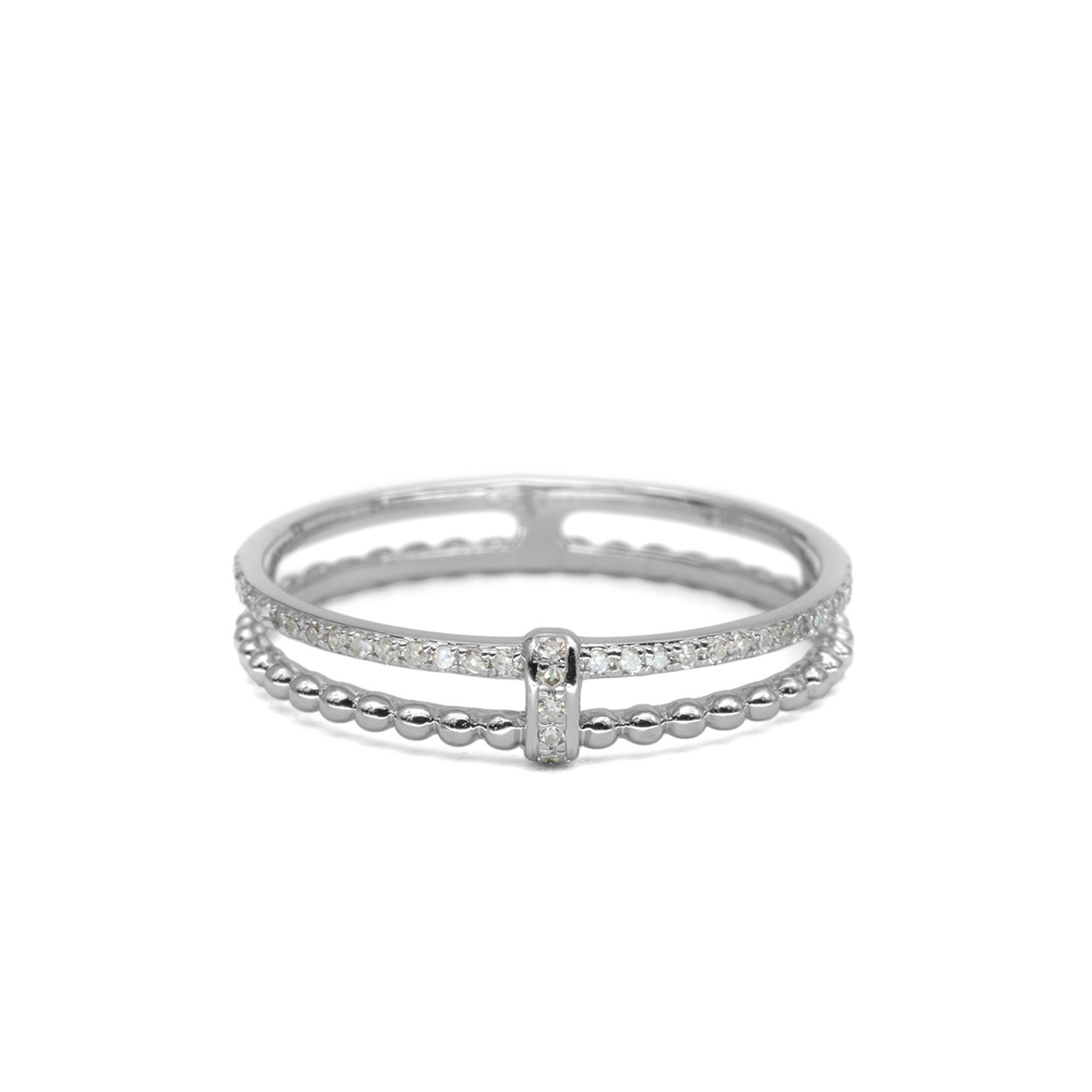 Petrals fehérarany gyűrű két mintás sínnel, gyémántsorral és gömbös textúrával, modern elegáns dizájnban