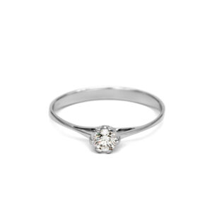 Petrals fehérarany ívelt szoliter gyűrű briliáns gyémánttal, modern női dizájnban