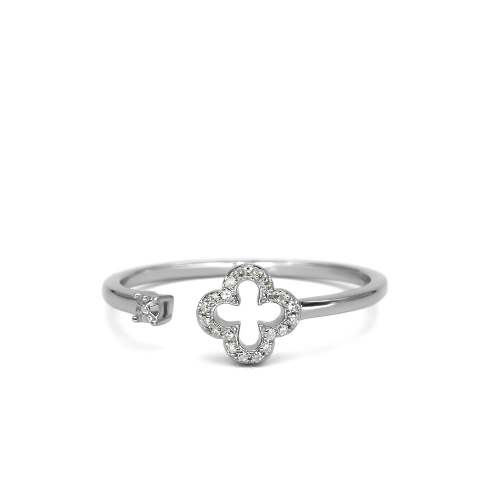 Petrals fehérarany gyűrű nyitott sínnel, pavé négylevelű motívummal és gyémánt berakással, modern női dizájnban