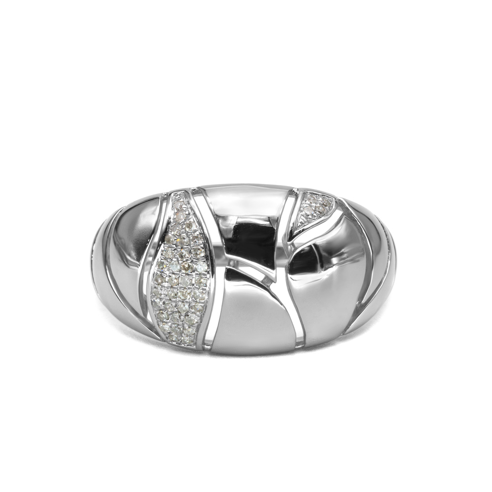 Petrals fehérarany széles gyűrű aszimmetrikus levelekkel és pavé gyémánt mezőkkel, modern arabesz stílusban