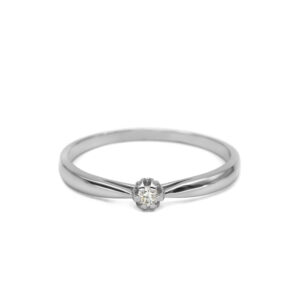 Petrals fehérarany gyűrű hatszirmú foglalatban VS gyémánttal, légies orchidea stílusban