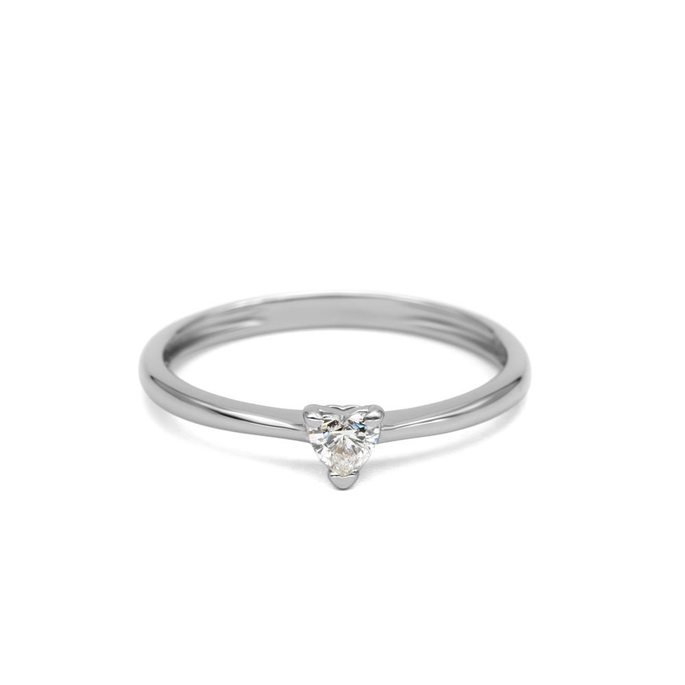 Petrals fehérarany gyűrű szív alakú gyémánttal, háromkarmos foglalatban, romantikus modern női dizájnban
