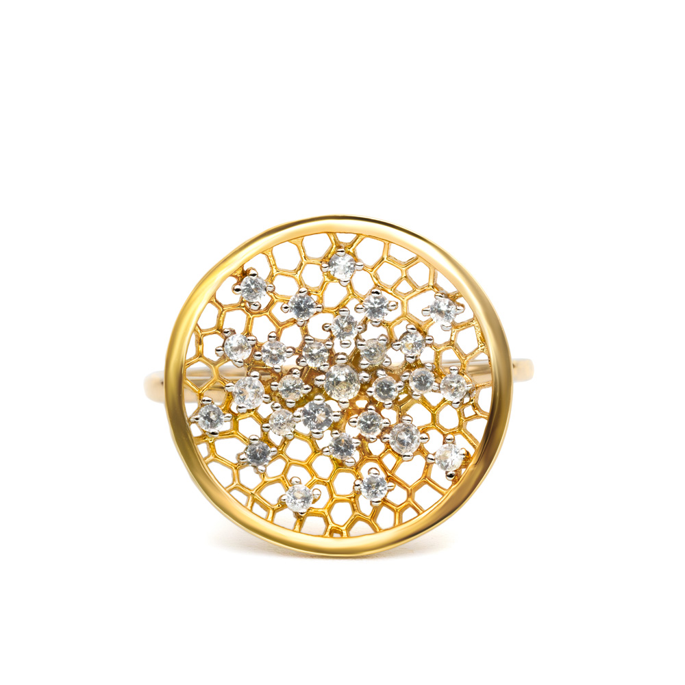 Petrals sárga arany gyűrű nagy kerek áttört csipke fejjel sűrű briliáns pavéval