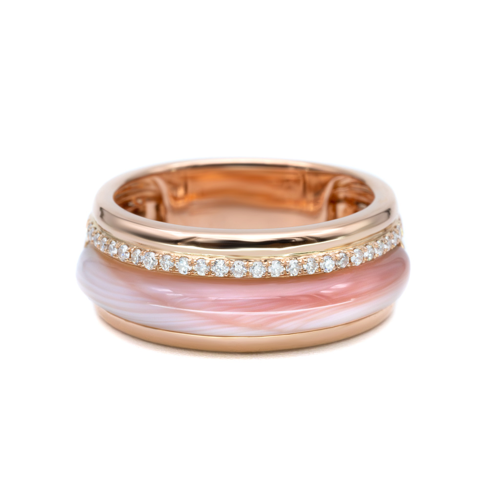 Petrals rozéarany gyűrű rózsaszín agát betéttel, pavé gyémánt és Sc rózsaszín mellékkövekkel, modern luxus női dizájnban