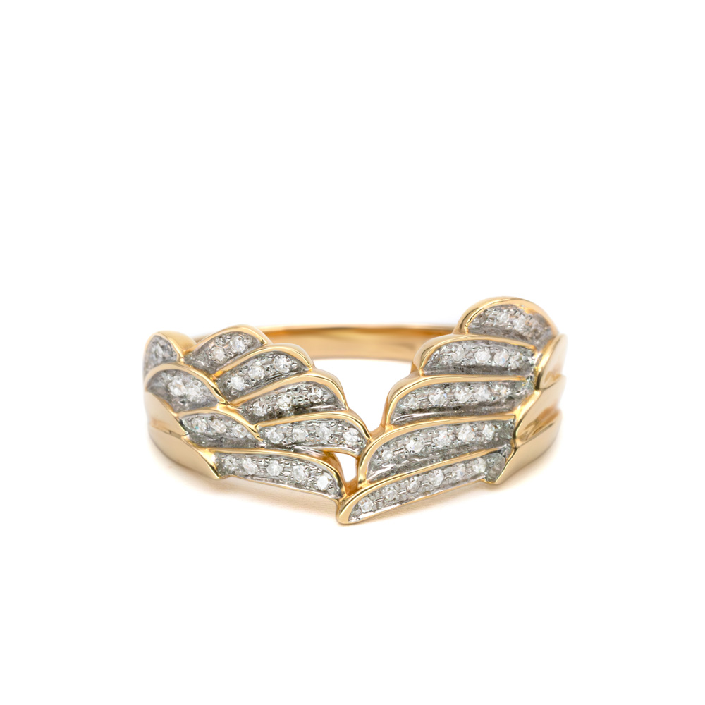 Petrals sárga arany gyűrű pavé gyémántsorokkal, szoborszerű hullám stílusban