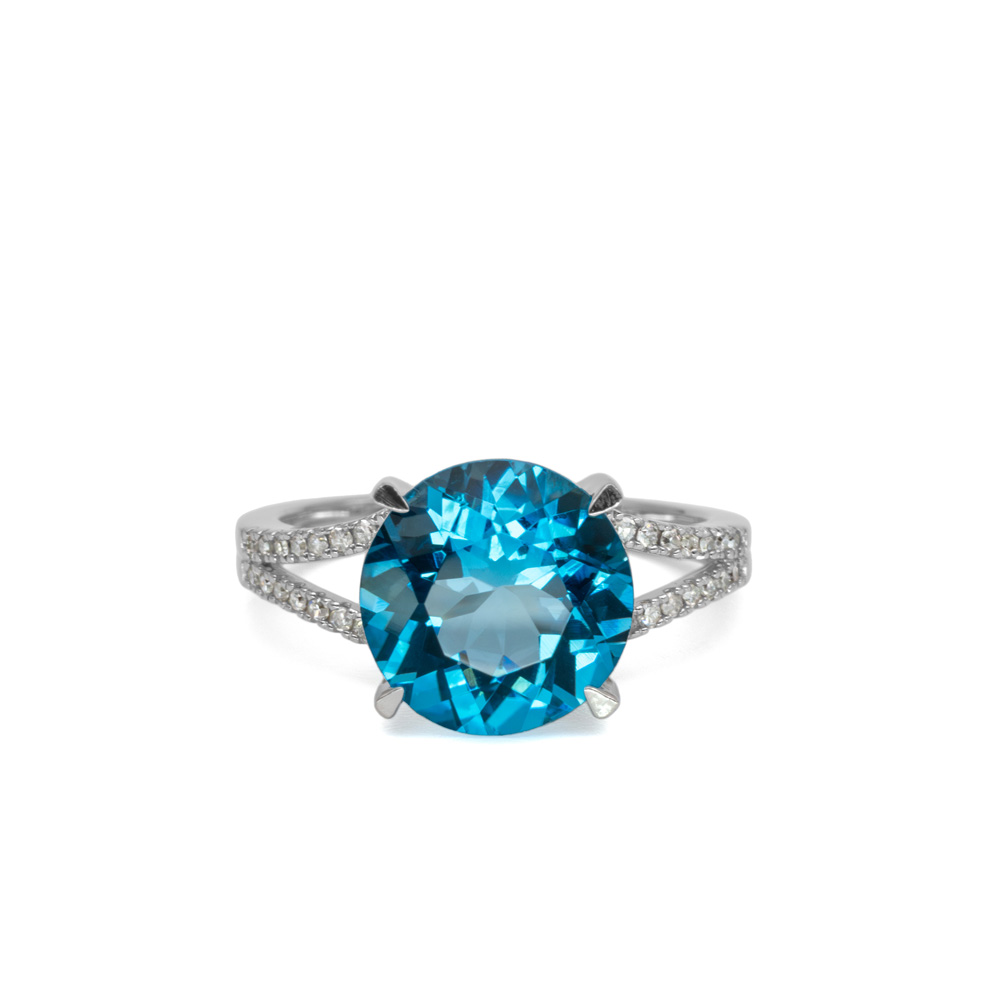 Petrals fehérarany gyűrű nagy kék topázzal és gyémánt kőpárral ragyogó pavé foglalatban