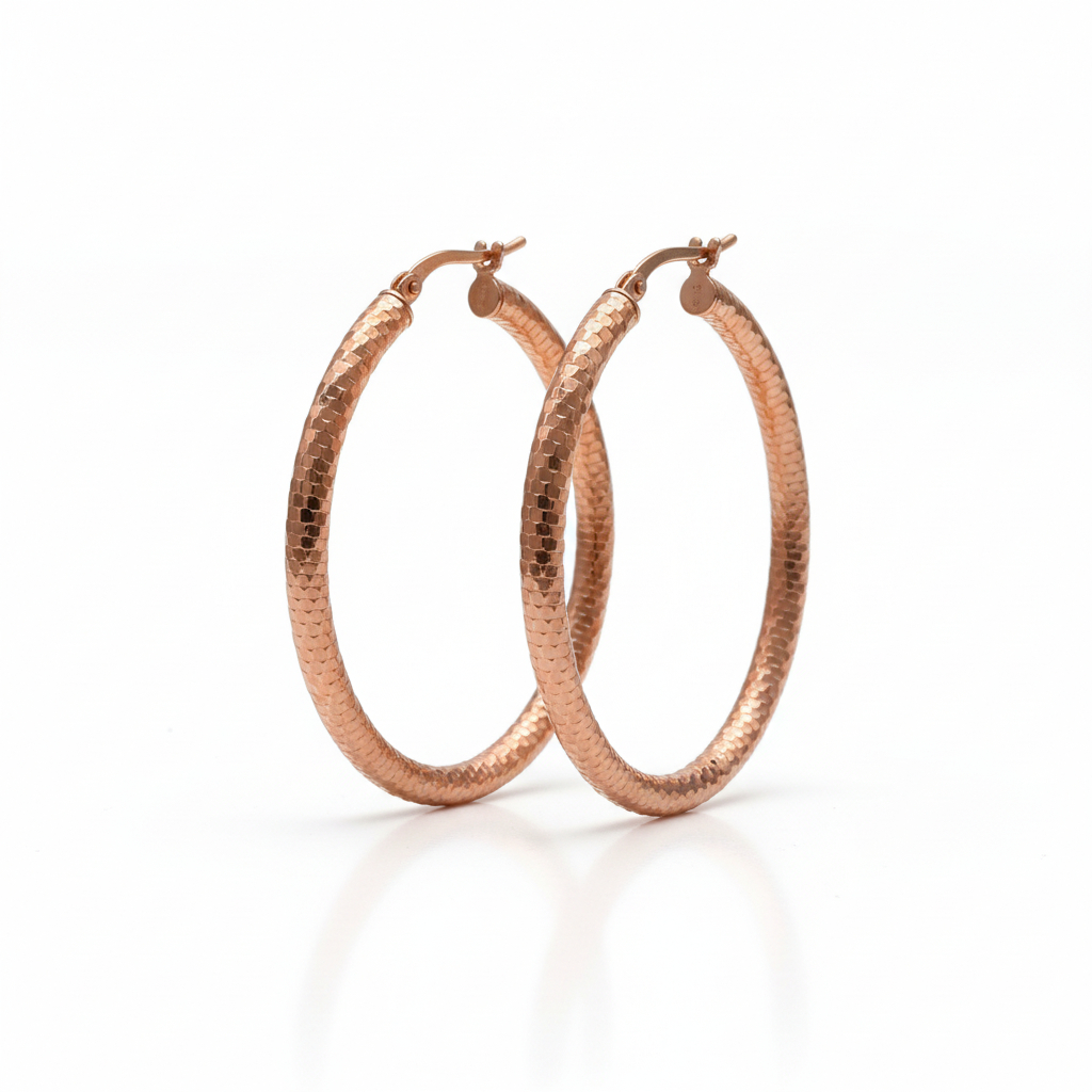 Petrals 14 karátos rozé arany gyémántcsiszolt nagy karika fülbevaló bepattintós zárral, fényes textúrával