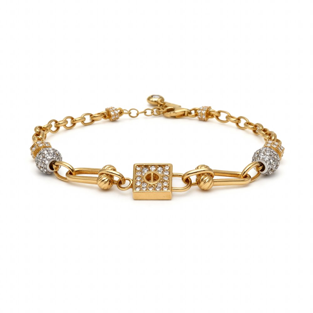 Petrals négyzet pavé karkötő 14 karátos sárga aranyból gyémánt kockákkal robusztus láncon.