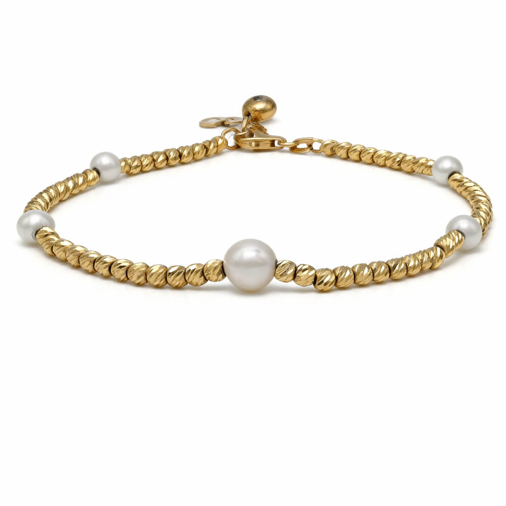 Petrals gyöngy station karkötő 14 karátos sárga aranyból, fehér gyöngyökkel finom láncon.