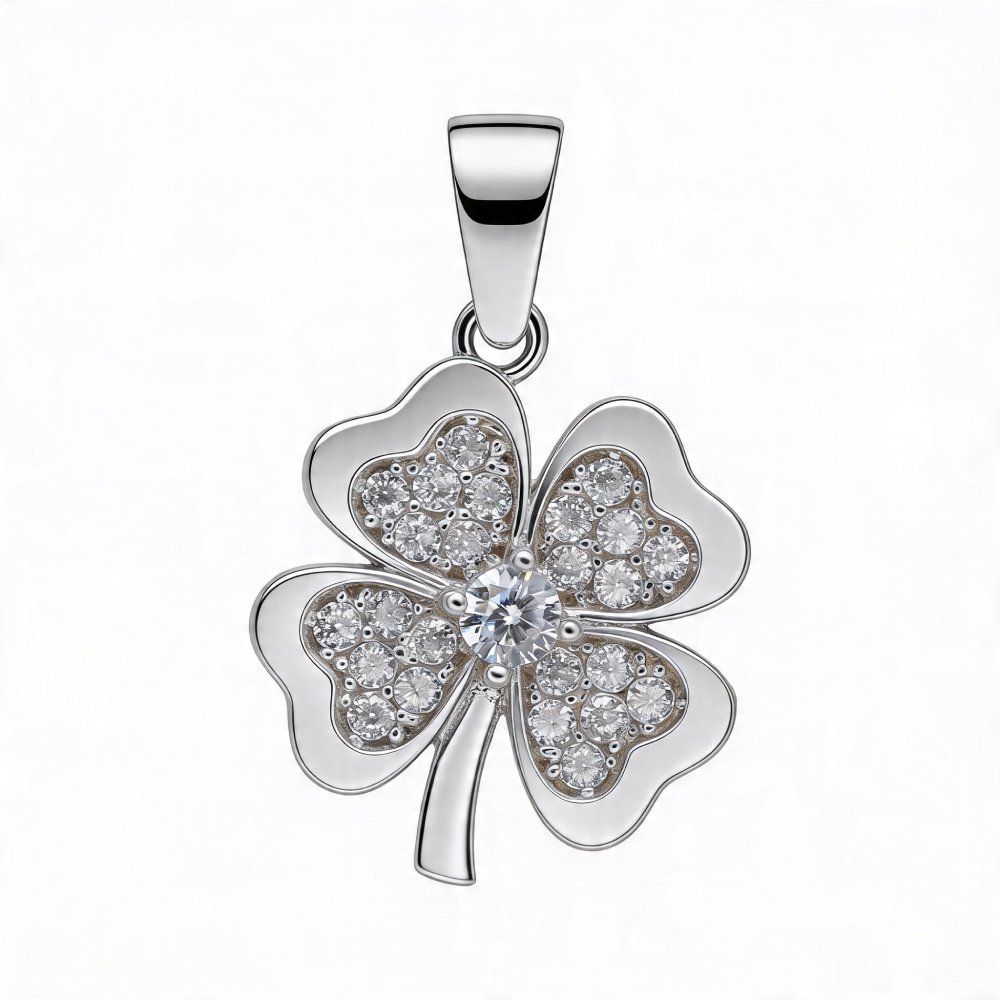 14 karátos fehér arany négylevelű lóhere medál pavé cirkóniával